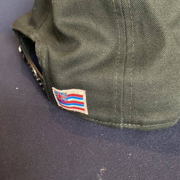 QuickSilver Snapback Hat - Picture 2 of 3